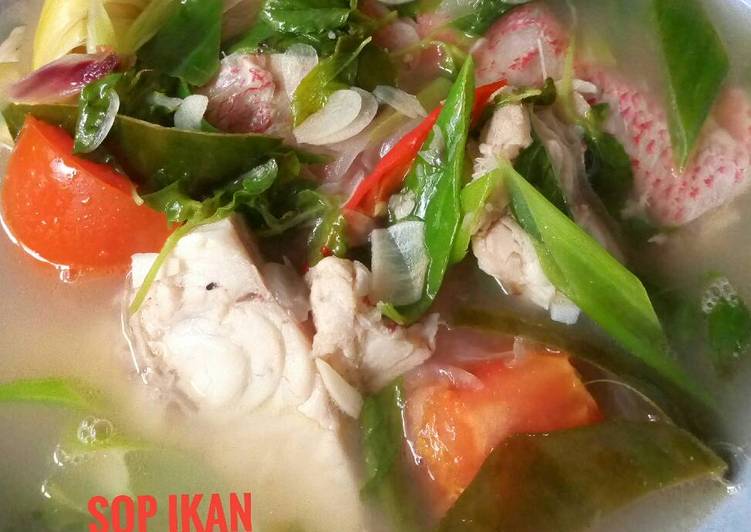 bahan dan cara membuat Sop ikan kakap merah