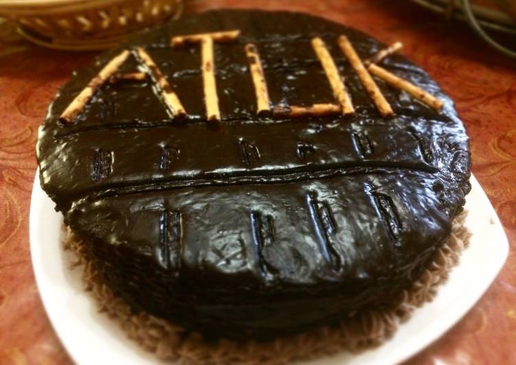gambar untuk cara membuat Dark coklat strawberry cake nutrijel (kue ulang tahun)