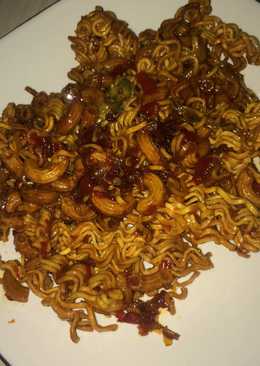 Makaroni mie pedas manis