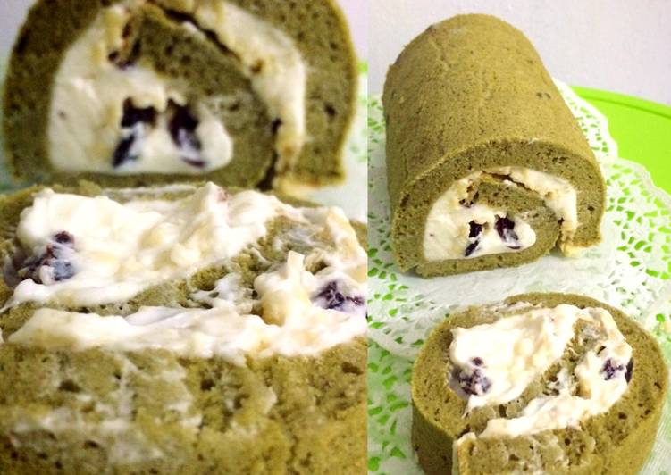 cara membuat Matcha Roll Cake with Buttercream, Cheese & Raisin Filling