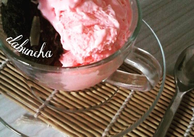 resep masakan Strawberry Ice Cream