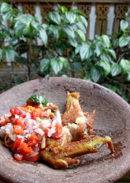 Ayam goreng sambel matah