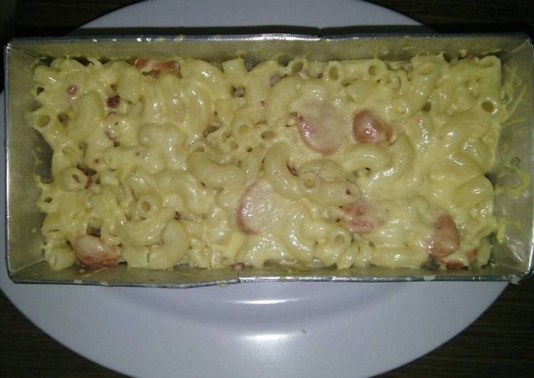 bahan dan cara membuat Macaroni schotel kornet sosis kukus