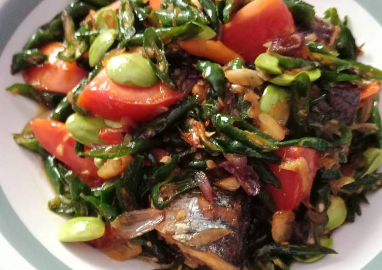 Ikan Pindang Salem Cabe Ijo (masakan rumahan sederhana)