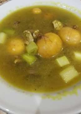 Soto uritan dn telur ayam