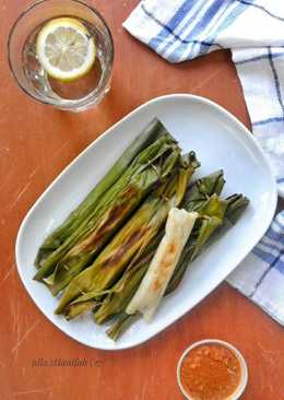 Otak-Otak Ikan + sambel kacang