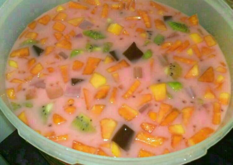 Resep Es Buah sederhana By Ummu Khalilah