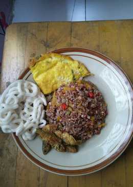 Nasi Merah Campur