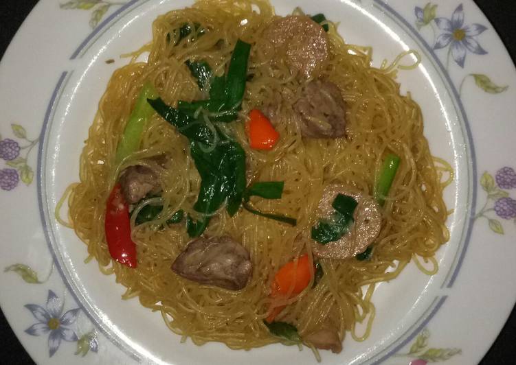 resep lengkap untuk Bihun goreng kucai pedas