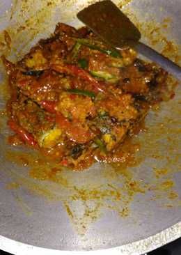 Ikan tongkol tuna masak merah