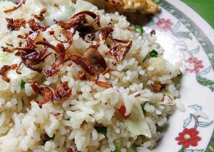 gambar untuk resep Nasi Goreng Putih (Nasi Goreng Anak Kos)