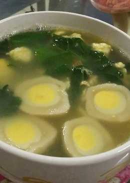 Sawi telur bening dengan toping bakso telur puyuh