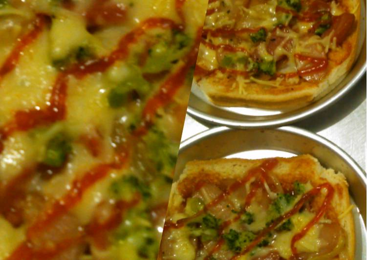 resep lengkap untuk Pizza Mini Sosis Brokoli