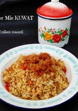 Nasgor Mie KUWAT (Kacang-Udang-Wortel-Abon-Telur)