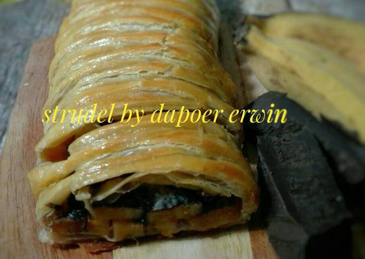 resep makanan Strudel banana chocholate