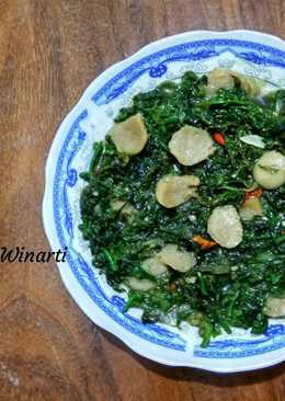 Tumis Pakis Saus Tiram dengan Potongan Bakso Sapi