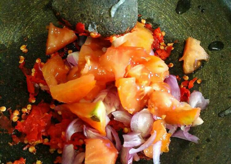 gambar untuk resep makanan Sambal Dabu-Dabu, Lombok Uleg