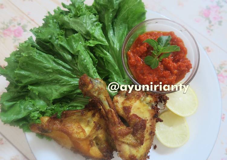 gambar untuk resep makanan Ayam ungkep goreng