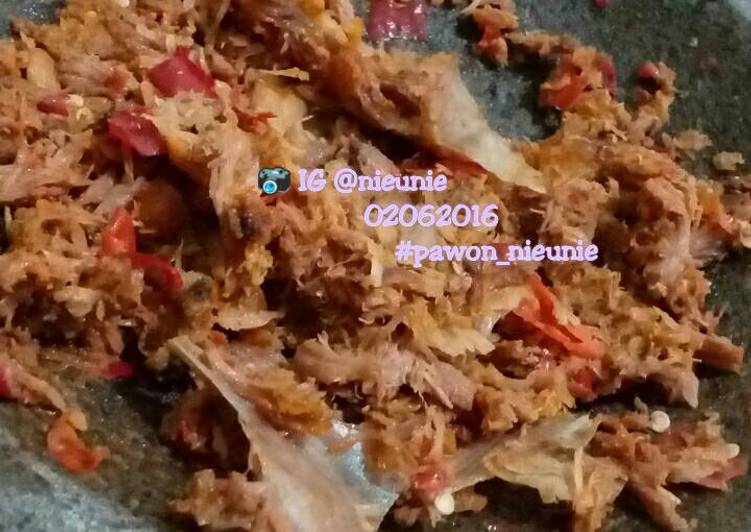 Resep Iwak pe (ikan pari) sambel kencur oleh ade yuni 