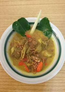 Soto iga sapi pedas