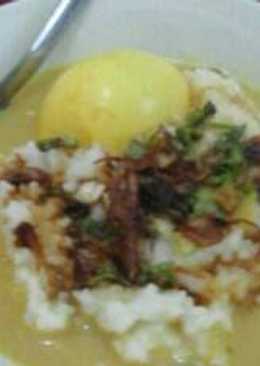 Bubur ayam rumahan dgn kuah kuning susu