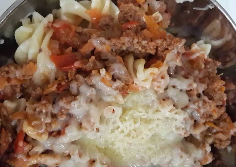 gambar untuk cara membuat Fusilli saus bolognese