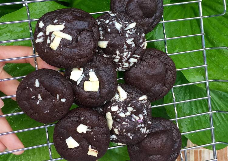 gambar untuk cara membuat Soft chocolate cookies