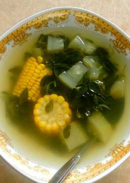 Sayur bening daun kelor + jagung + labu putih