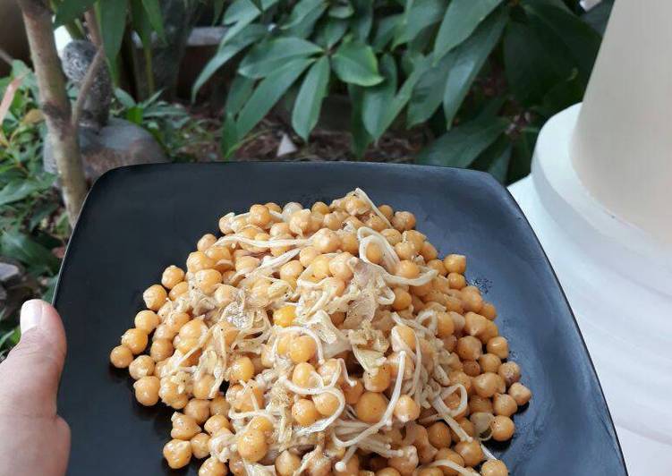 resep masakan Garbazo chick peas with enoki mushroom (tumisan kacang arab)