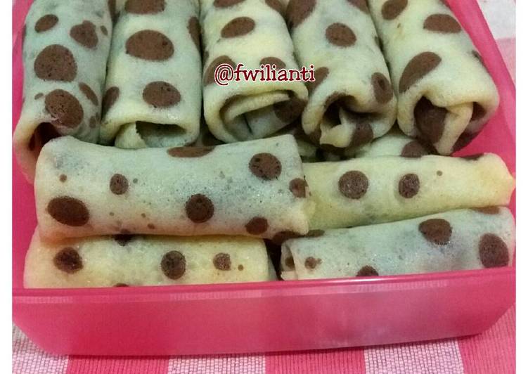 Resep Dadar gulung polkadot (kulit lembut) - Firda Wilianti