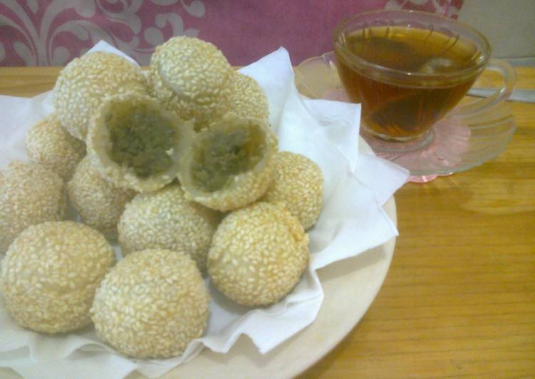 resep makanan Onde-onde isi kumbu kacang hijau no mleyot