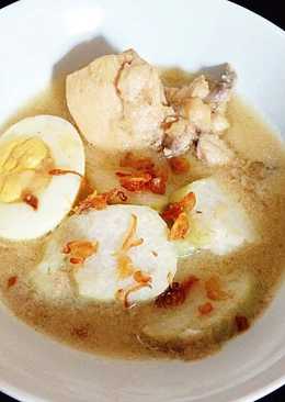 Lontong opor ayam kuah putih