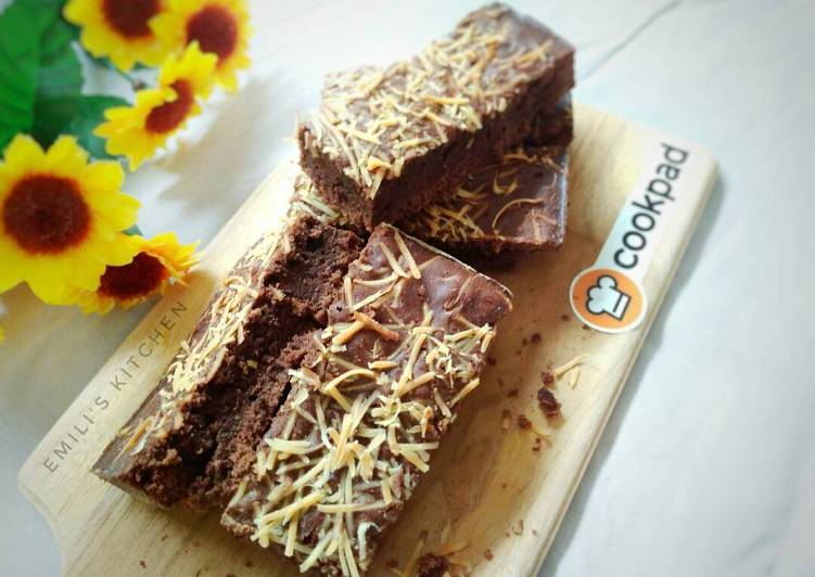 Resep Chewy Brownies Keju - Emili's Kitchen