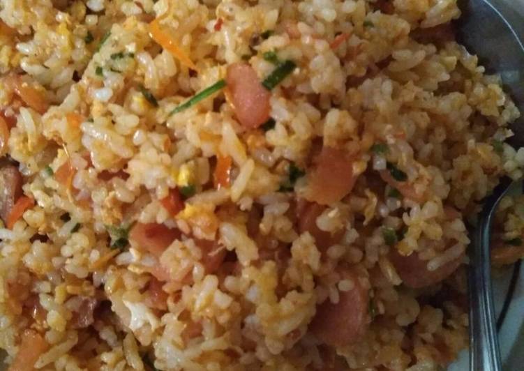 resep lengkap untuk Nasi Goreng Sosis Super Pedas