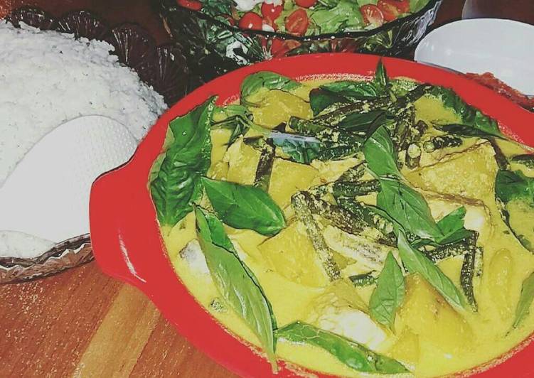 bahan dan cara membuat Kari Ikan (Yellow Fish Curry)