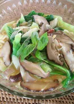 Shiitake Noodle Soup