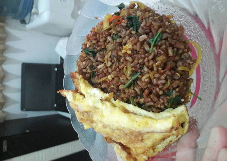 Resep Nasi Goreng Merah (++Telor Dadar) Kiriman dari maharanyf