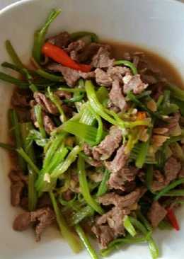 Tumis seledri daging sapi