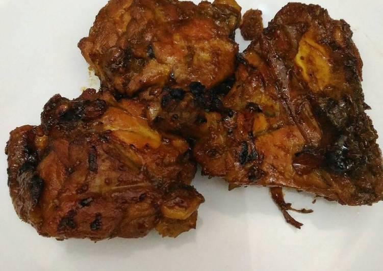 Resep Ayam Bakar Sederhana oleh Liesa Aulia - Cookpad