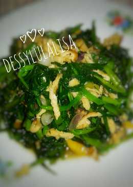 Tumis kangkung with telor dadar krenyes enak