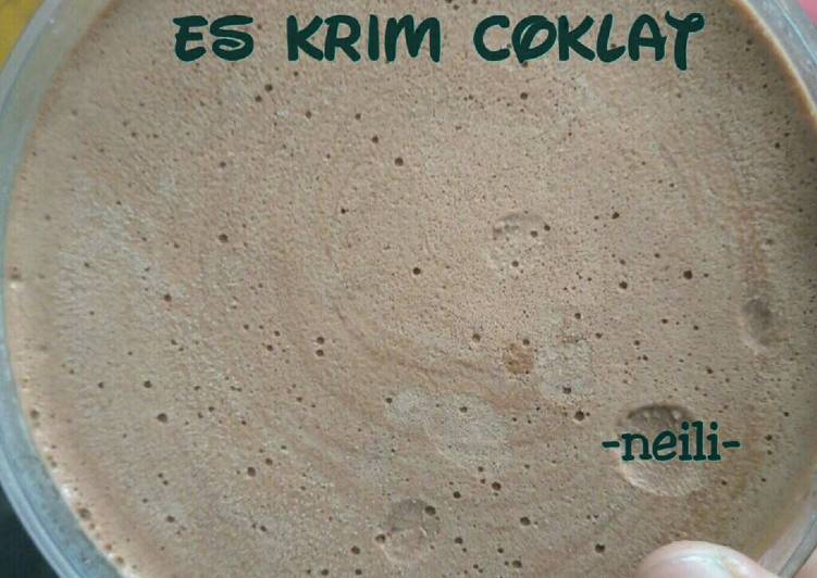 bahan dan cara membuat Es Krim Coklat Lembut