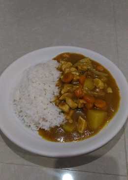 Chicken Kare raisu,(chicken kare rice)