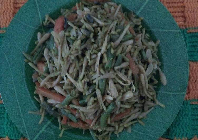 Tumis bunga pepaya dan sayuran