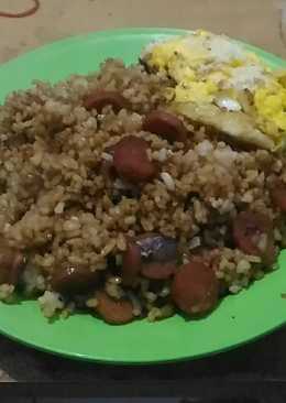 Nasi Goreng Sosis Telor