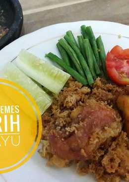 Ayam Kremes Gurih