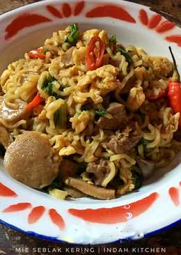 Mie seblak kering