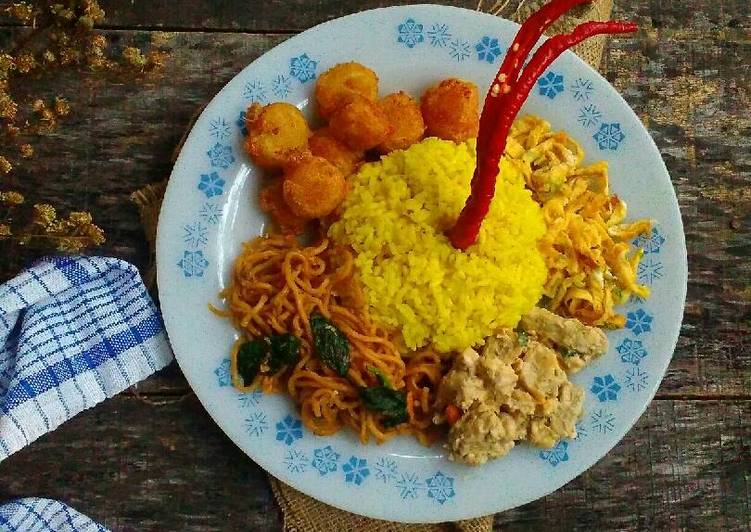 Resep Nasi Kuning Karya Nur Rohmah Yuliaty