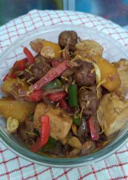 Bola Daging Kentang Tahu Masak Kecap dengan Paprika