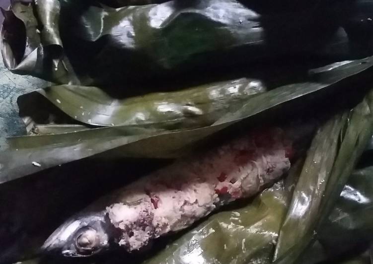 resep lengkap untuk Pepes Ikan Pindang Belimbing Keris