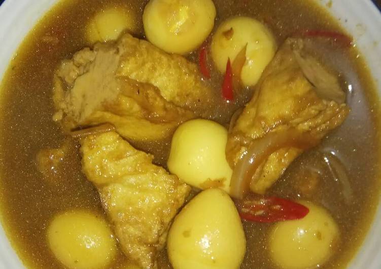  Resep  Semur  telor puyuh tahu  oleh Un Chia Bunda a Huddan 